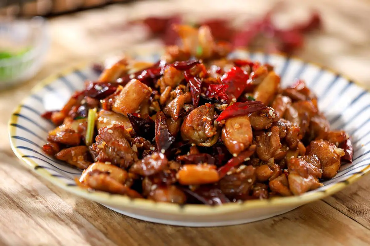 plato-comida-Kung-pao-pollo-sichuan-regiones